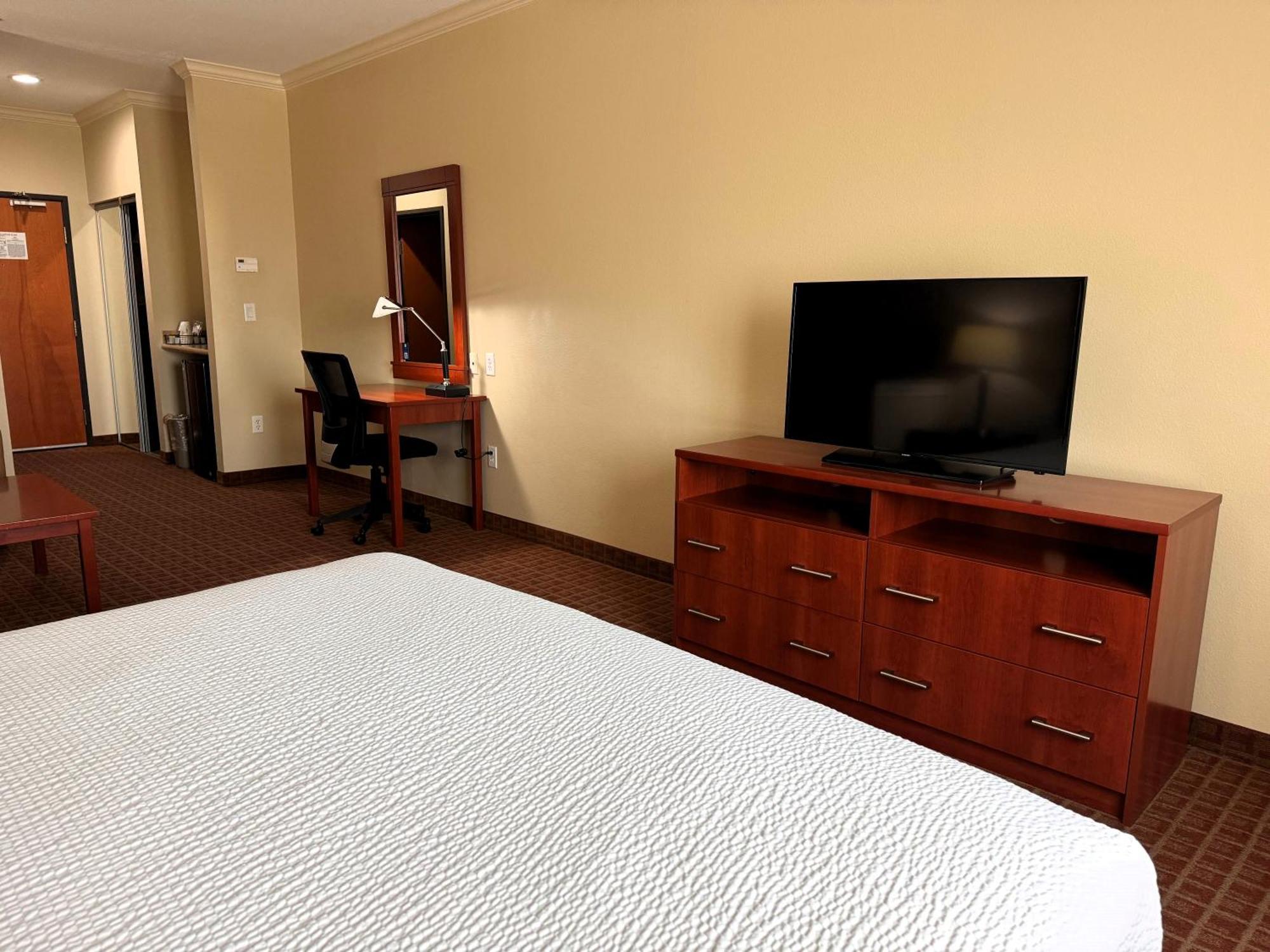 Готель Ramada By Wyndham Колледж-Стейшен Екстер'єр фото